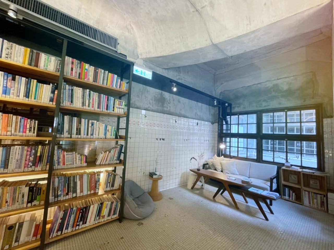 松山文創園區 不只是圖書館 在古蹟澡堂中沐浴心靈的放鬆天地