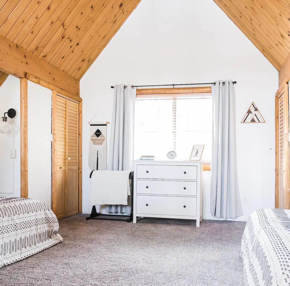 南加州 大熊湖住宿 配備齊全的童話木屋 Big Bear Lake Lodging - 第9張圖 南加州 大熊湖住宿 配備齊全的童話木屋 Big Bear Lake Lodging