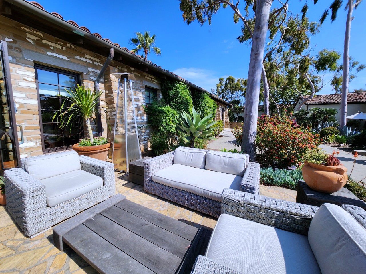 聖地牙哥 拉霍亞埃斯坦守Spa酒店 Estancia La Jolla Hotel & Spa 。花園和泳池都很美, 但是房間隔音不佳, 十分可惜的漂亮旅店 - 第22張圖 聖地牙哥 拉霍亞埃斯坦守Spa酒店 Estancia La Jolla Hotel & Spa 。花園和泳池都很美, 但是房間隔音不佳, 十分可惜的漂亮旅店