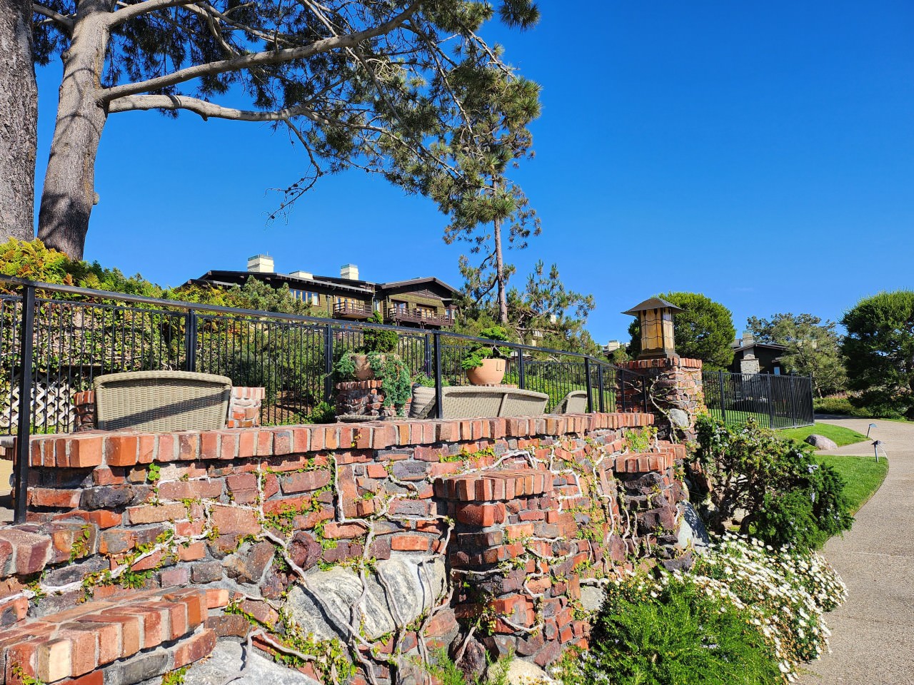 聖地牙哥 托利潘度假酒店 The Lodge at Torrey Pines 緊鄰保護區和高爾夫球場的高級旅店 - 第1張圖 聖地牙哥 托利潘度假酒店 The Lodge at Torrey Pines