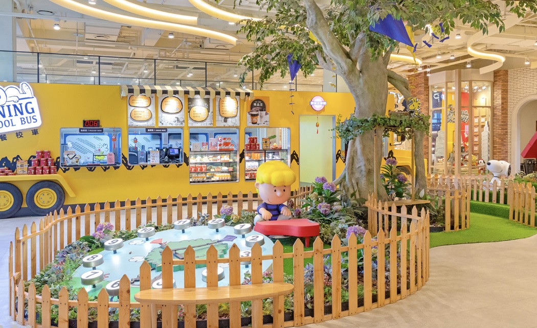 桃園龍潭 棒球名人堂 名人堂花園大飯店。寓教於樂的展區、可愛的史奴比結合棒球主題遊戲場。
