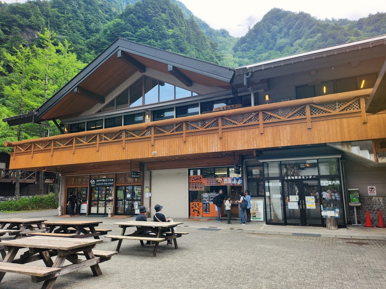 日本長野縣 上高地 自駕旅行紀錄。拜訪北阿爾卑斯絕美神的故鄉，大正池到河童橋健行路線。