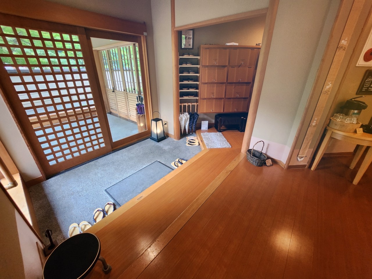 長野縣 溪流莊書繪酒店 Keiryuso Siorie。鄰近上高地，親切的高級日式旅館，有漂亮的洞窟露天風呂