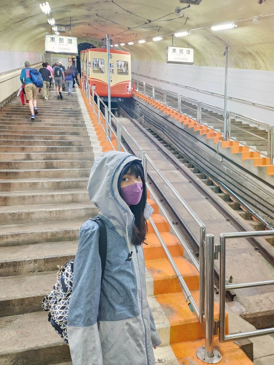 夏季避暑 黑部立山自由行。 兩天一夜 各站景點、交通、用餐與住宿紀錄心得。扇澤到室堂站來回，住宿立山飯店。