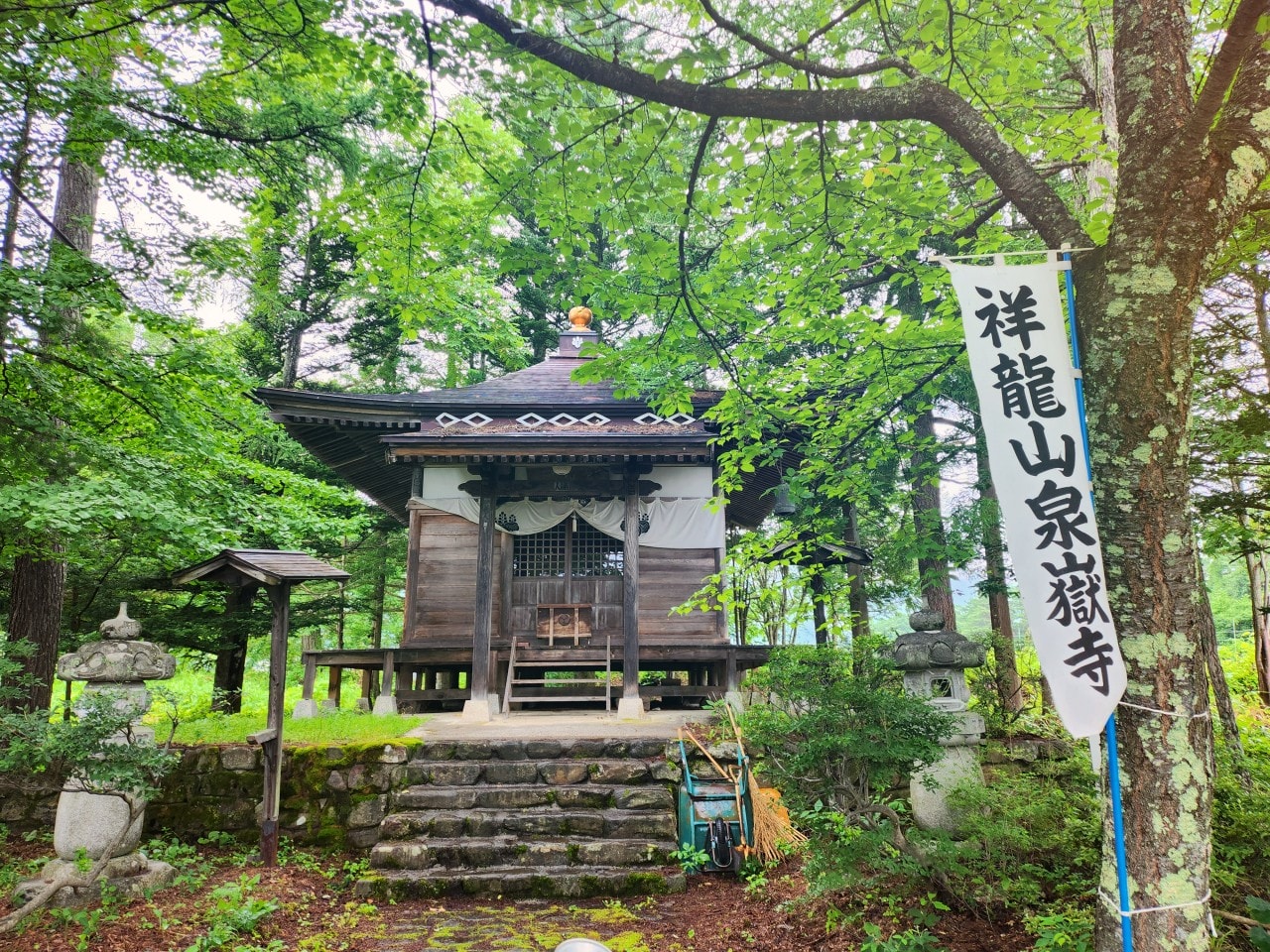 長野縣 星野集團 界阿爾卑斯。入住大町溫泉鄉，可以輕鬆探索黑部立山的輕奢據點。