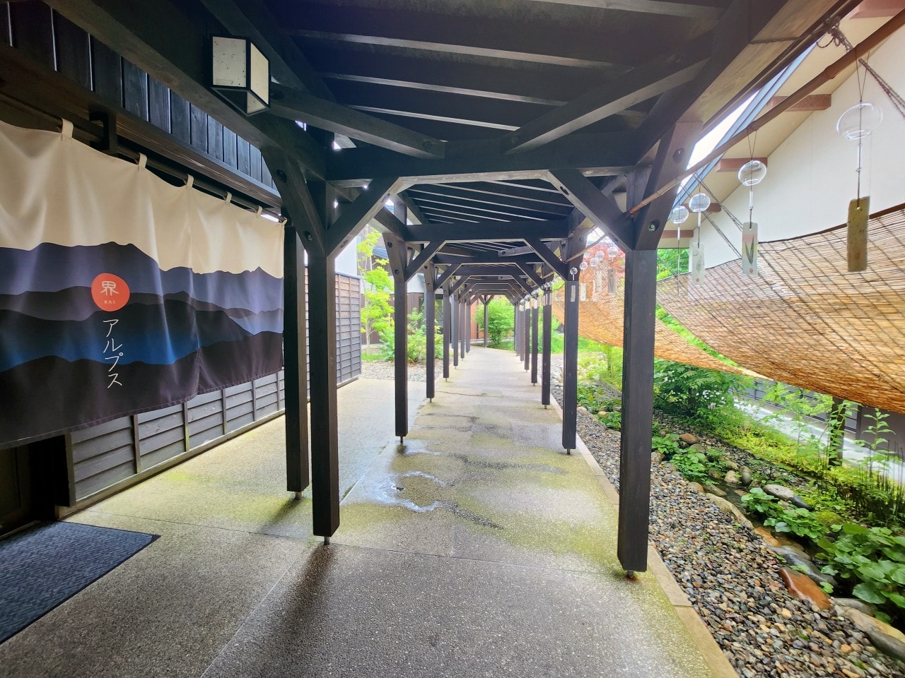 長野縣 星野集團 界阿爾卑斯。入住大町溫泉鄉，可以輕鬆探索黑部立山的輕奢據點。