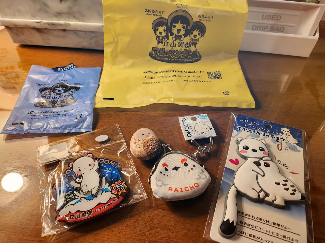 黑部立山住宿。立山飯店。位於室堂站樓上，旁邊就是雪之大谷的壯觀大雪壁，立山黑部路線上最方便的飯店。