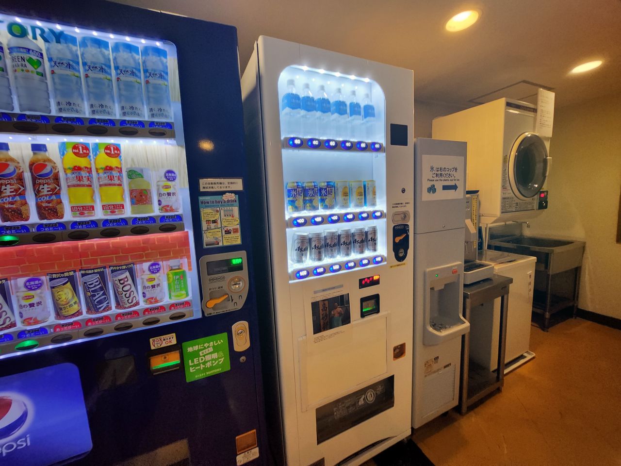 黑部立山住宿。立山飯店。位於室堂站樓上，旁邊就是雪之大谷的壯觀大雪壁，立山黑部路線上最方便的飯店。