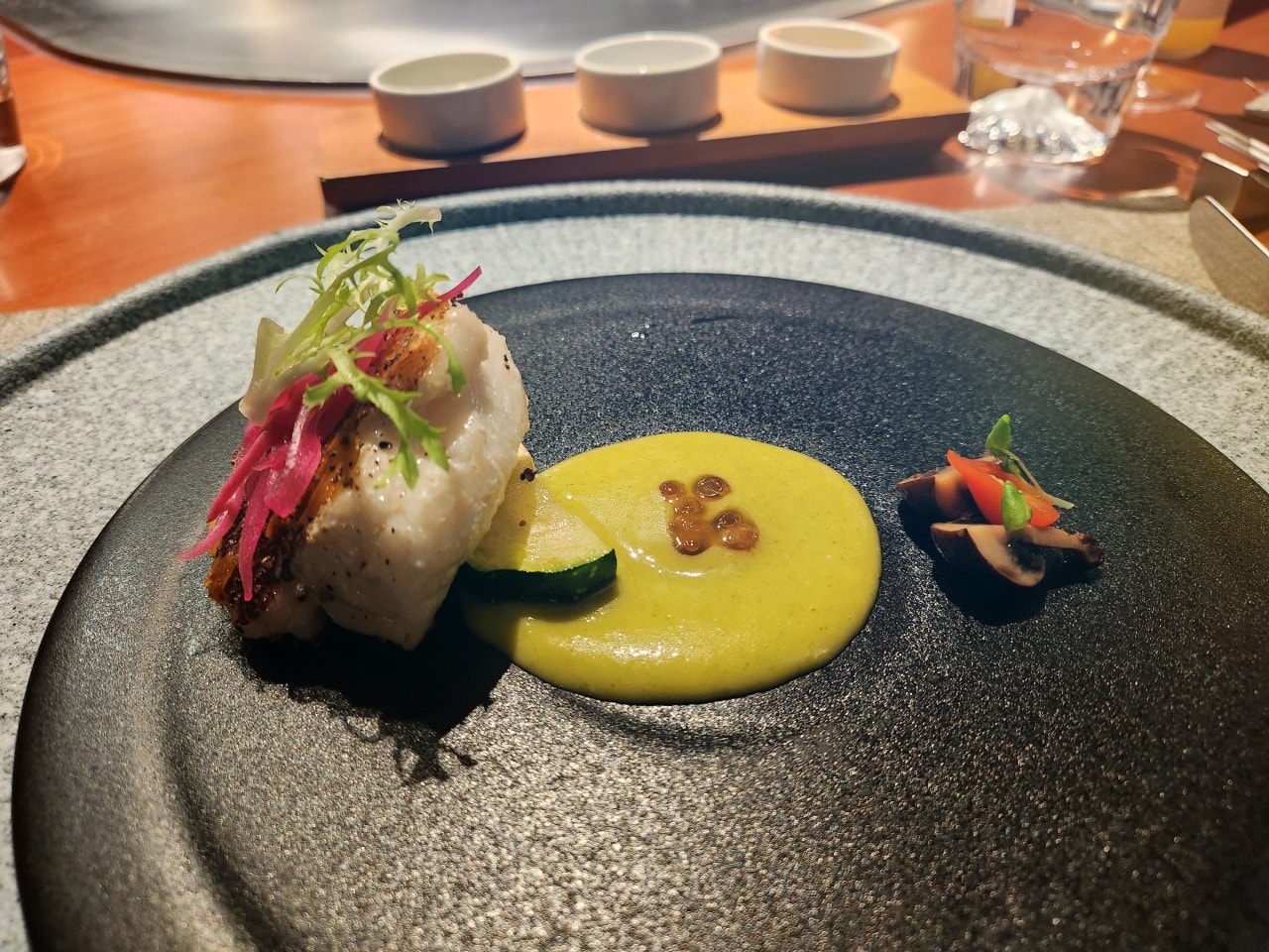 桃園中壢 隱覓鐵板燒。超難訂位精緻視覺系料理。終於吃到卻感覺有點可惜。 - 第9張圖 桃園中壢 隱覓鐵板燒。超難訂位精緻視覺系料理。終於吃到卻感覺有點可惜。