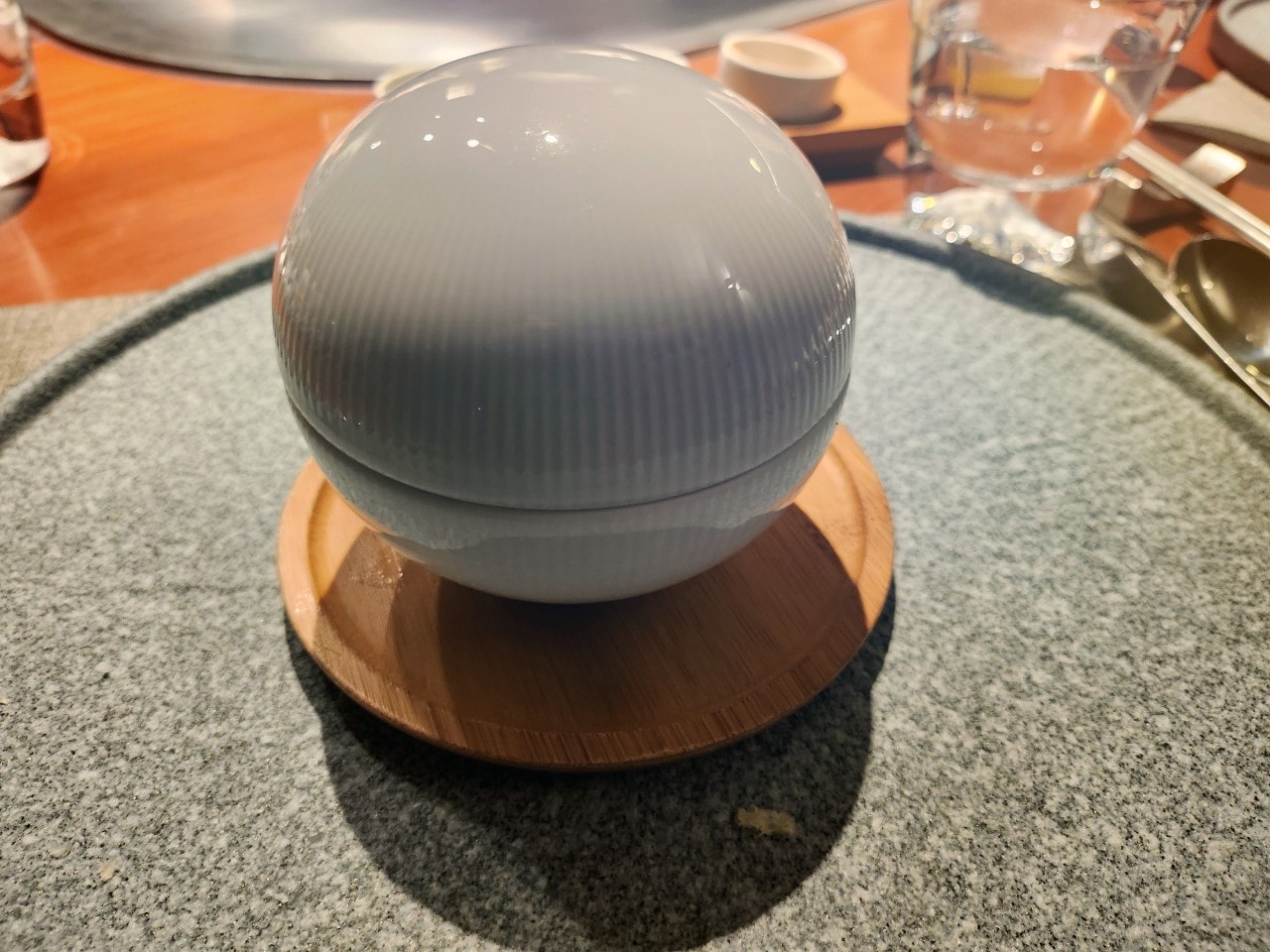 桃園中壢 隱覓鐵板燒。超難訂位精緻視覺系料理。終於吃到卻感覺有點可惜。 - 第12張圖 桃園中壢 隱覓鐵板燒。超難訂位精緻視覺系料理。終於吃到卻感覺有點可惜。