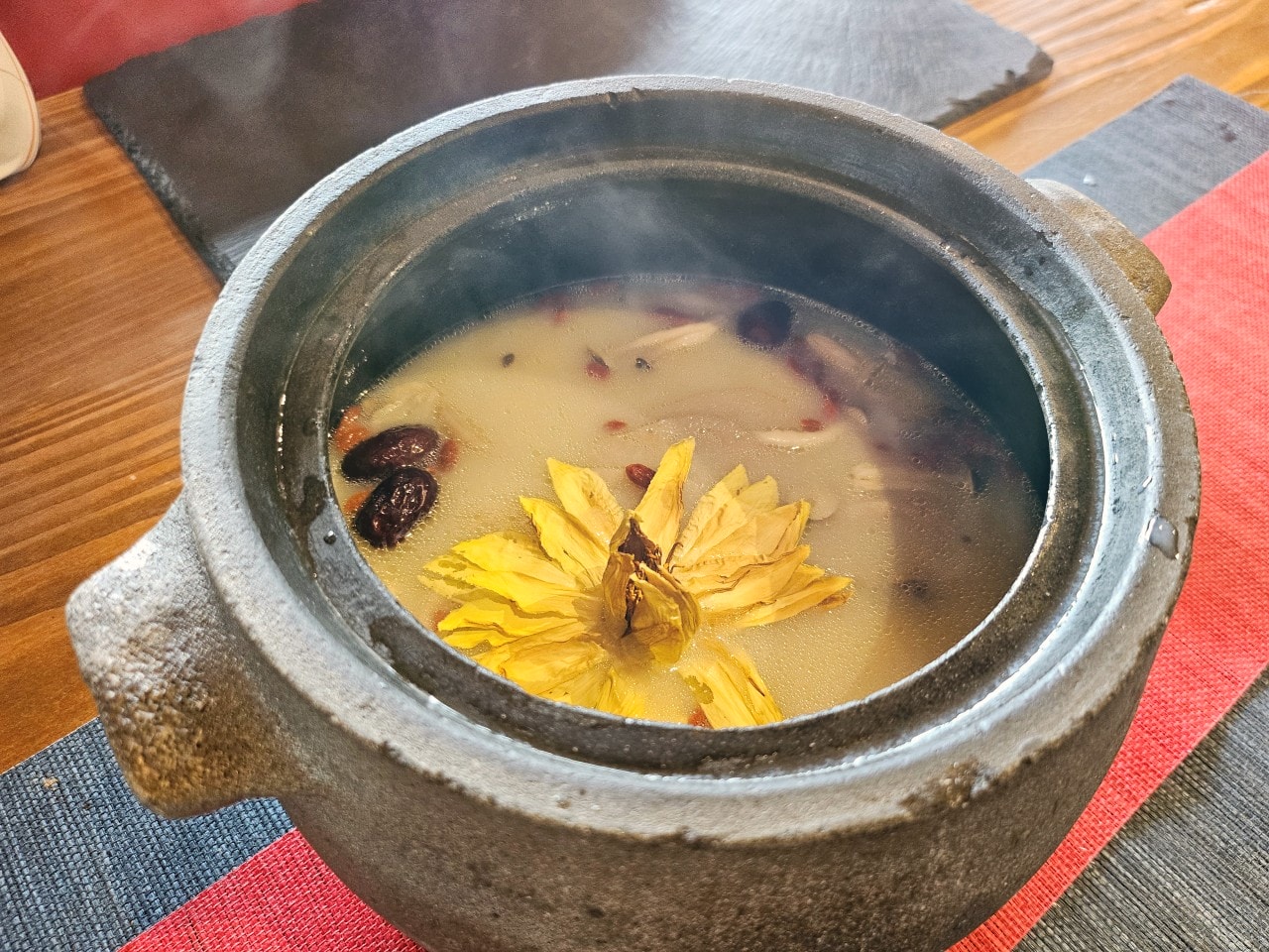 桃園觀音區 樹園子。禪風庭園與榻榻米，日式氛圍中享用無菜單懷石料理。2024 Birthday+Anniversary