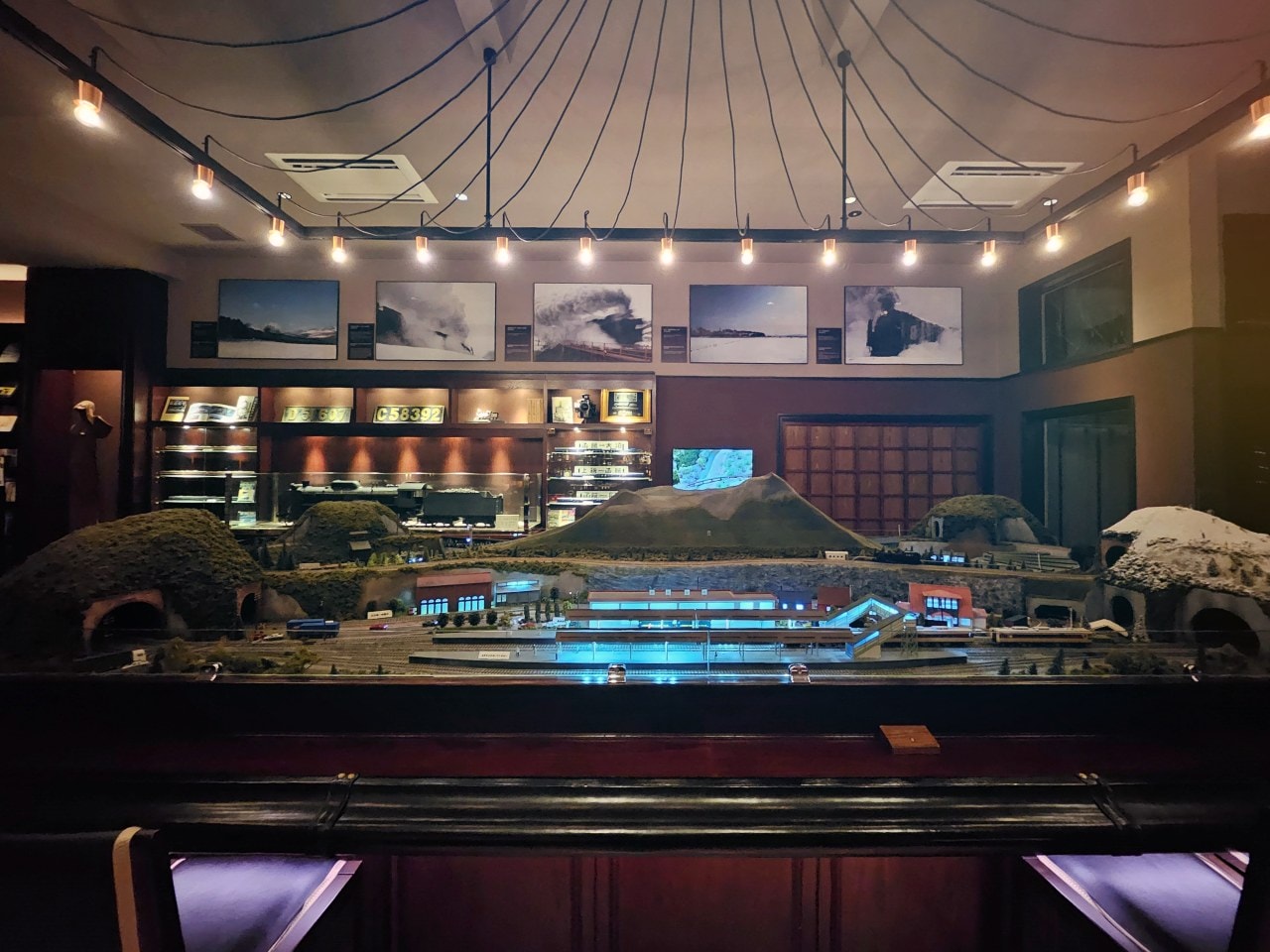 北海道函館大沼鶴雅 EPUY。不甚完美的住宿體驗，但難忘秘境湖中木棧道Lake Terrace的夢幻雪景。