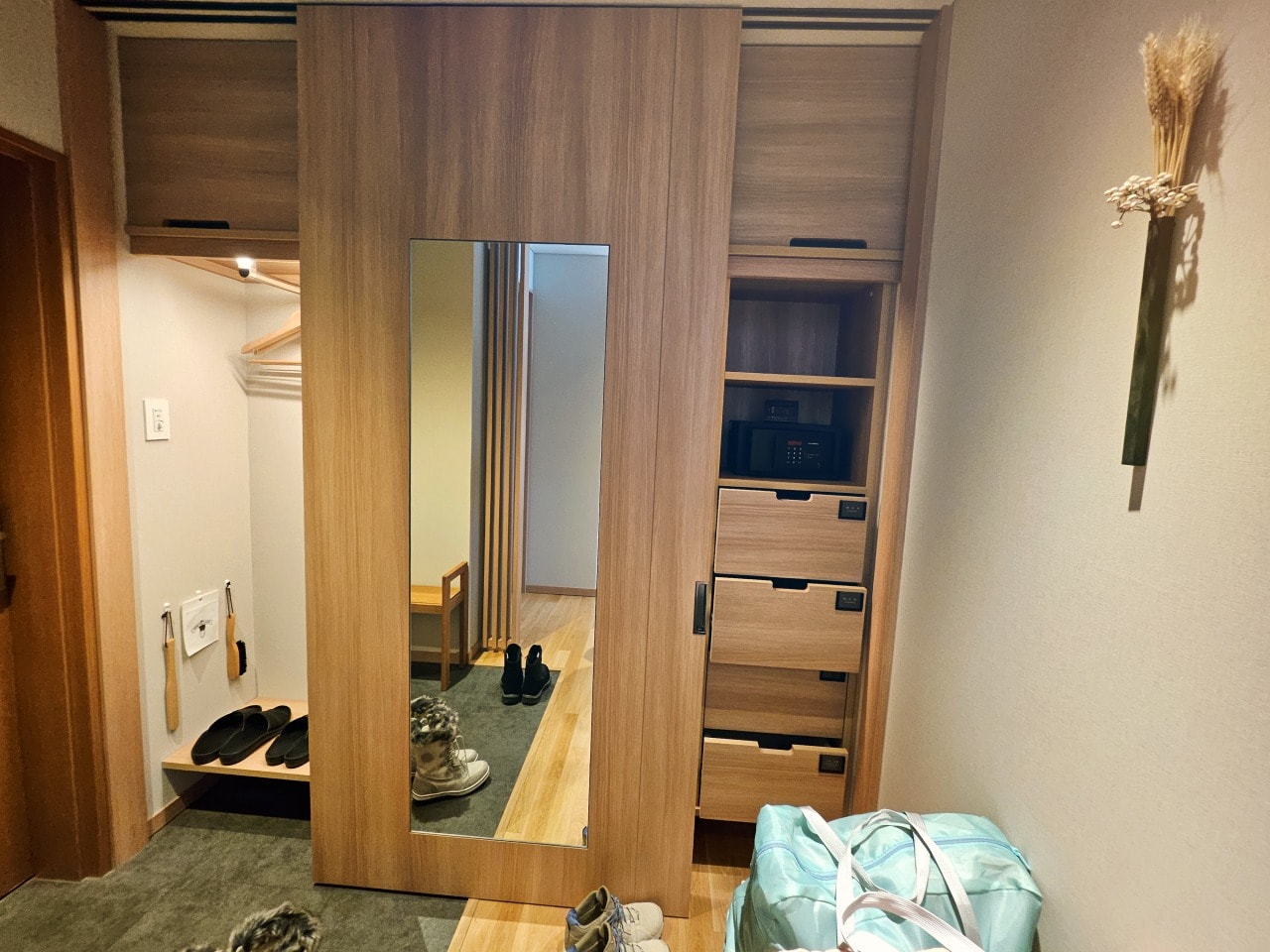 北海道洞爺湖鶴雅洸之謌。深厚美學意涵與餘韻的設計，感官與心靈的豐富饗宴，度假溫泉飯店設施與環境篇