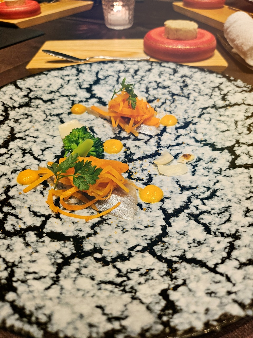 北海道洞爺湖鶴雅洸之謌。絕美的旅店建築藝術設計和親切貼心服務，還有令人滿足的法式和日式美食。一泊二食餐點篇