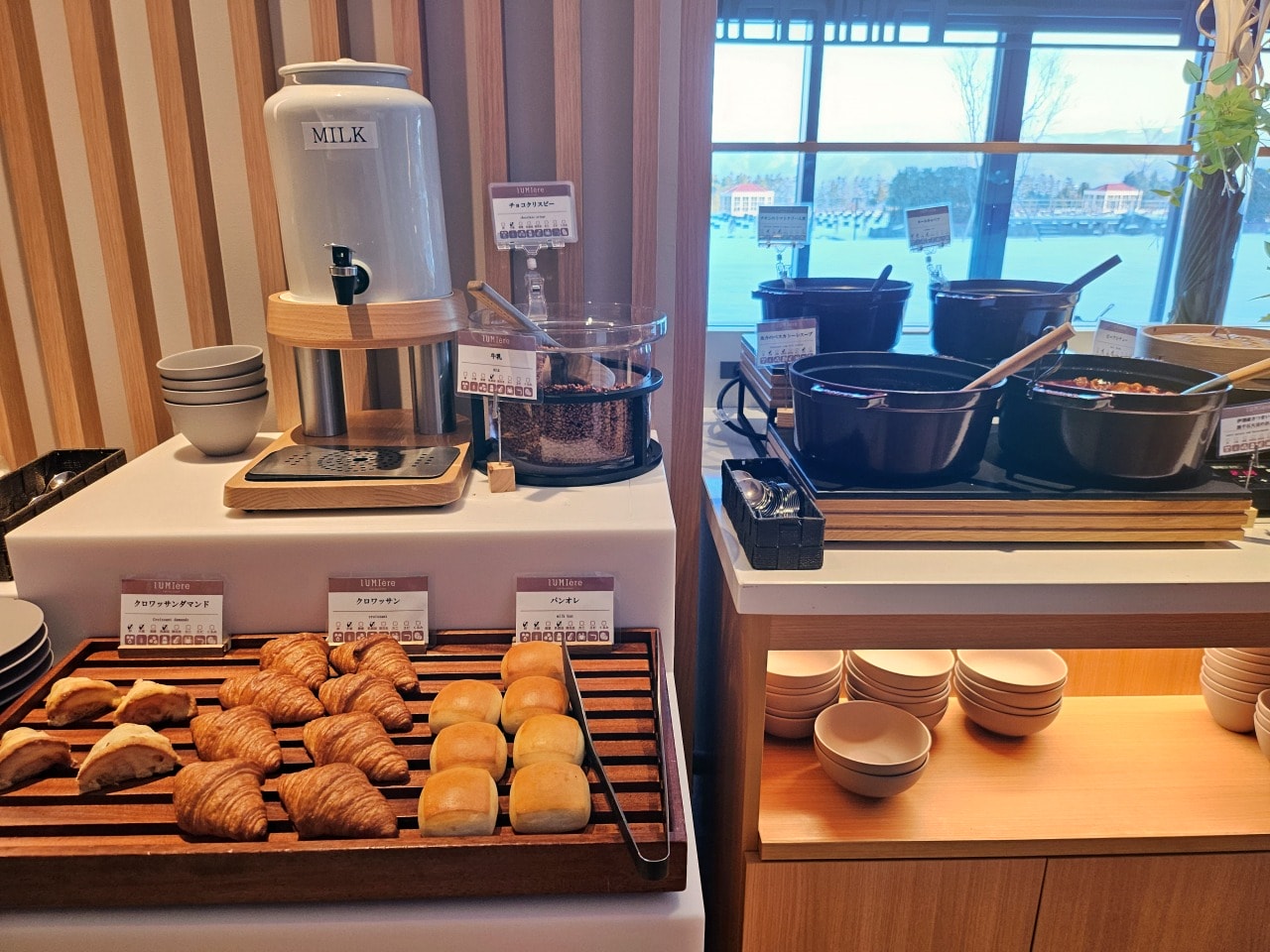 北海道洞爺湖鶴雅洸之謌。絕美的旅店建築藝術設計和親切貼心服務，還有令人滿足的法式和日式美食。一泊二食餐點篇