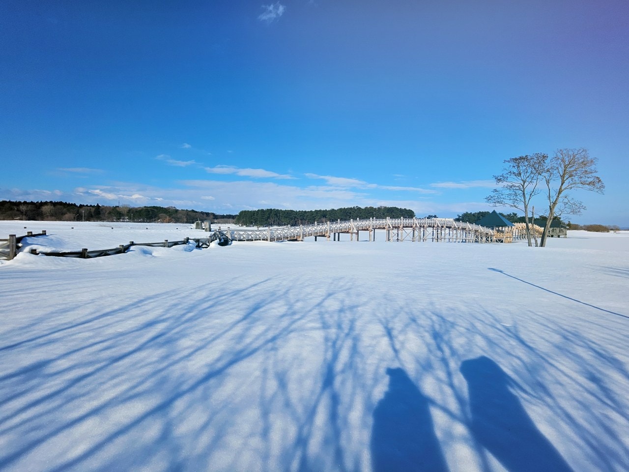 雪中的青森縣 鶴之舞橋。在津輕富士見湖的湖水和雄偉壯麗岩木山襯托之下,優美的橋身猶如飛舞於空中的鶴一般 - 第7張圖 雪中的青森縣 鶴之舞橋。在津輕富士見湖的湖水和雄偉壯麗岩木山襯托之下,優美的橋身猶如飛舞於空中的鶴一般