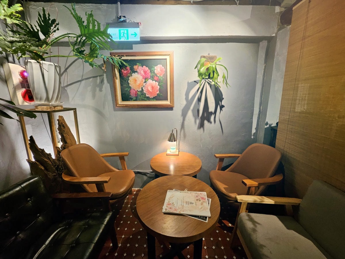 桃園中壢區 Orlax 花香氣。位於馬祖新村文創園區內，充滿花香和療癒能量的餐廳