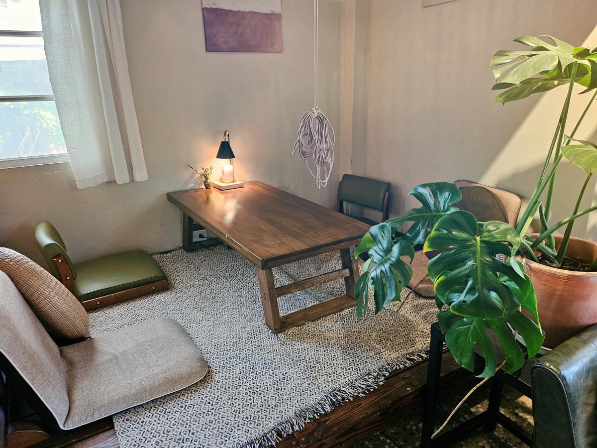 桃園中壢區 Orlax 花香氣。位於馬祖新村文創園區內，充滿花香和療癒能量的餐廳