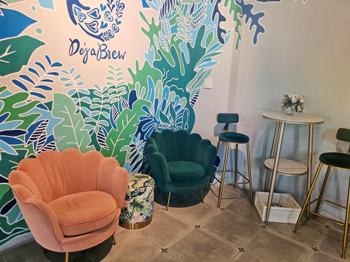 桃園龍潭 邸家咖啡 Deja Brew。歐式城堡造型外觀，餐點豐富好吃。