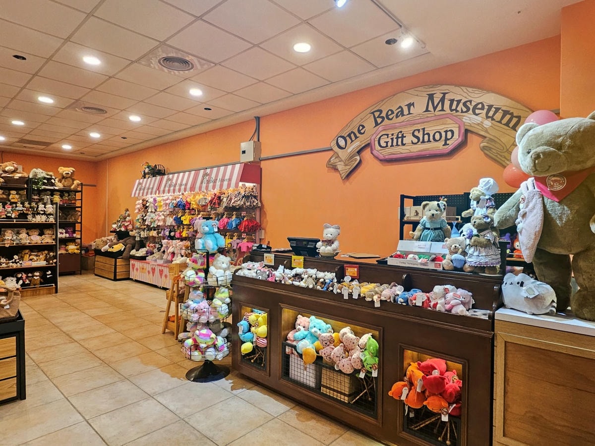 桃園龍潭 邸家咖啡 Deja Brew。歐式城堡造型外觀，餐點豐富好吃。