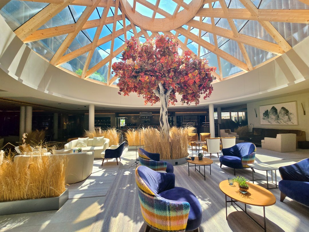 義大利多洛米蒂住宿。 位於布魯尼科的高級旅宿，Falkensteiner Hotel Kronplatz 頂峰套房。房型、設施與環境篇