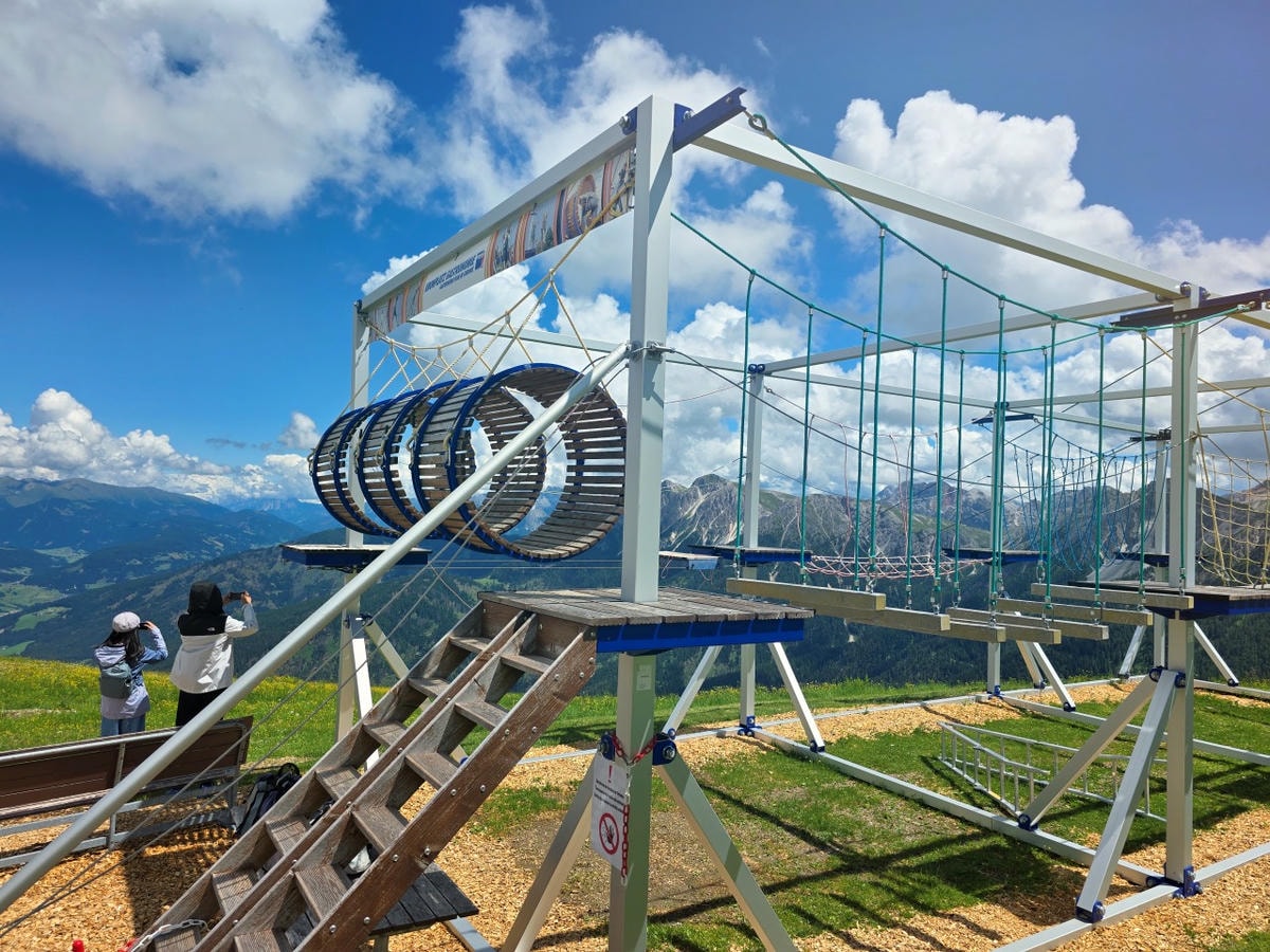 義大利多洛米蒂 梅斯納爾山峰博物館 Messner Mountain Museum Corones。氣勢磅礡的懸崖上博物館