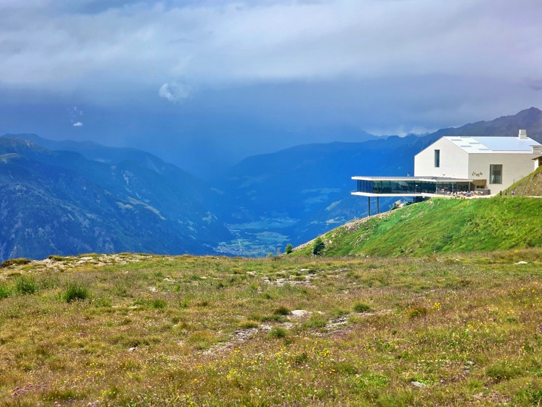 義大利多洛米蒂 梅斯納爾山峰博物館 Messner Mountain Museum Corones。氣勢磅礡的懸崖上博物館