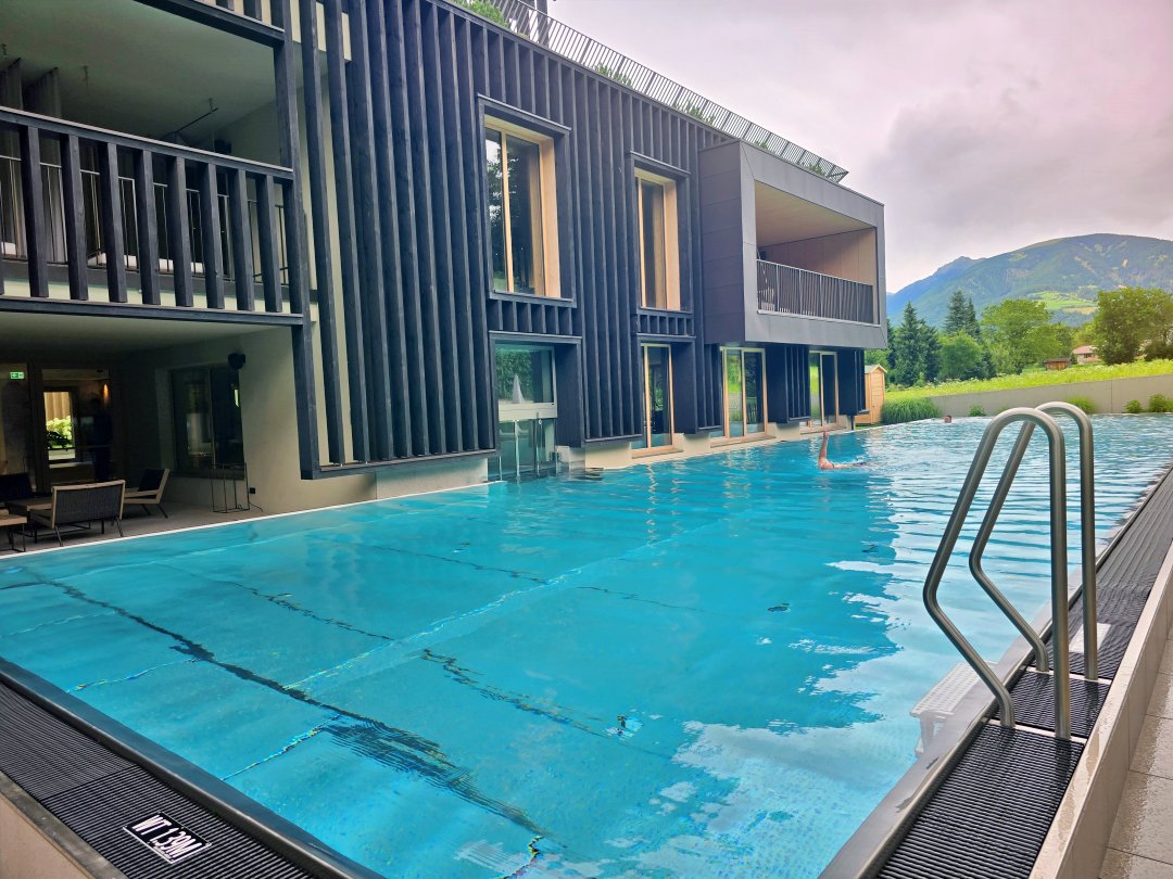 義大利多洛米蒂住宿。 位於布魯尼科的高級旅宿，Falkensteiner Hotel Kronplatz 頂峰套房。房型、設施與環境篇