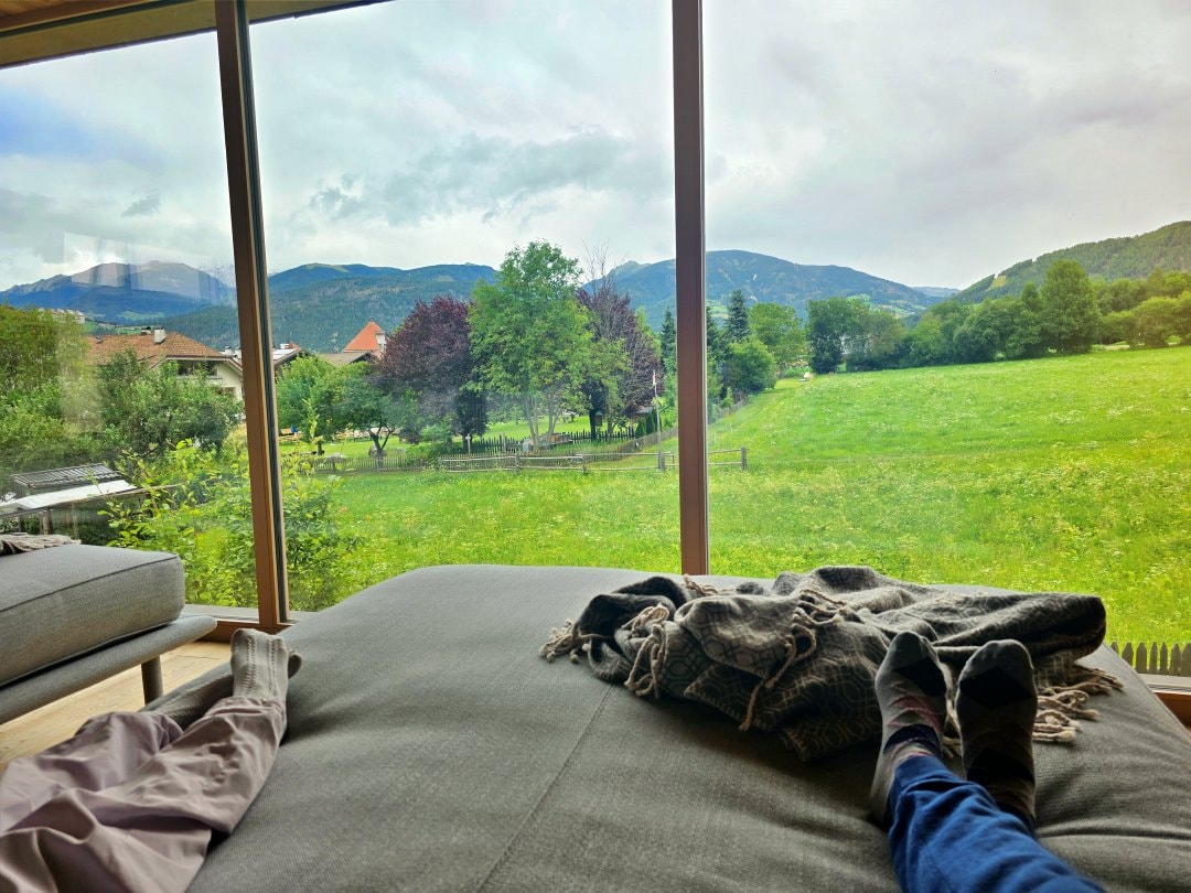 義大利多洛米蒂住宿。 位於布魯尼科的高級旅宿，Falkensteiner Hotel Kronplatz 頂峰套房。房型、設施與環境篇