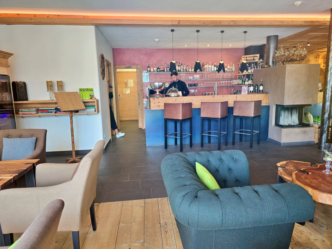多洛米蒂住宿 拉加奇奧山居酒店 Lagació Hotel Mountain Residence。適合家庭的雙臥室公寓房型、有配備齊全的小廚房、含早餐、可自助洗衣。