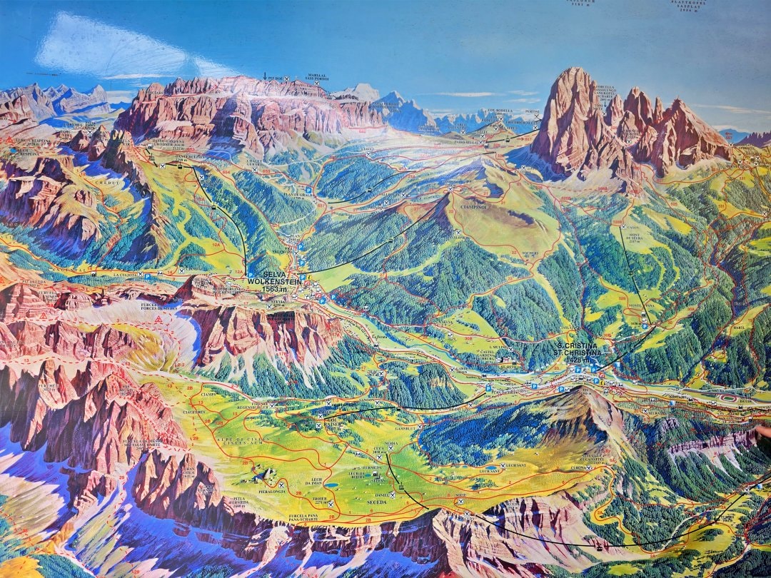 義大利多洛米蒂景點 Seceda 西塞達。獨特鋸齒狀的刀鋒山,是多洛米蒂人氣最高的必訪景點 - 第13張圖 義大利多洛米蒂景點 Seceda 西塞達。獨特鋸齒狀的刀鋒山,是多洛米蒂人氣最高的必訪景點
