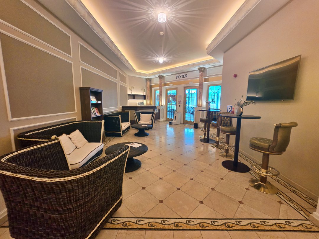 多洛米蒂 Ortisei 住宿 Cavallino Bianco Family Spa Grand Hotel。堪稱多洛米蒂版Clubmed的住宿，超級適合家庭和親子渡假