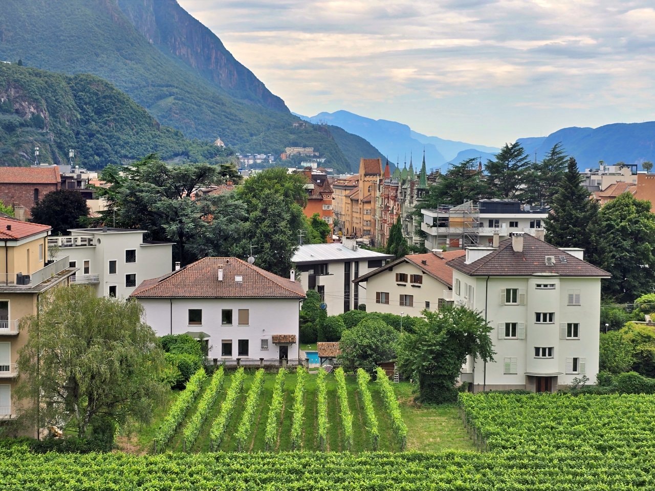 義大利 Bolzano 波札諾 Castel Mareccio/Maretsch Castle 馬雷奇城堡: 城市綠洲中的文藝復興古堡，靜謐與優雅兼具的隱世景點