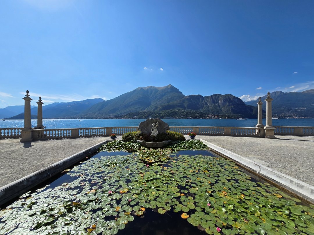貝拉焦小鎮 Bellagio 梅爾齊別墅花園 Giardini di Villa Melzi。科莫湖畔最美貴族花園,驚豔優雅植物園與摩爾風格小亭 - 第5張圖 貝拉焦小鎮 Bellagio 梅爾齊別墅花園 Giardini di Villa Melzi。科莫湖畔最美貴族花園,驚豔優雅植物園與摩爾風格小亭