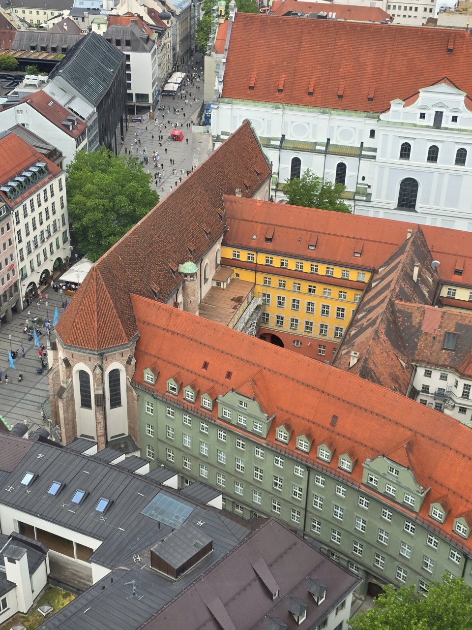 德國慕尼黑聖母升天教堂 Frauenkirche。城市天際線的代表建築,登塔後可俯瞰慕尼黑老城 - 第10張圖 德國慕尼黑聖母升天教堂 Frauenkirche。城市天際線的代表建築,登塔後可俯瞰慕尼黑老城