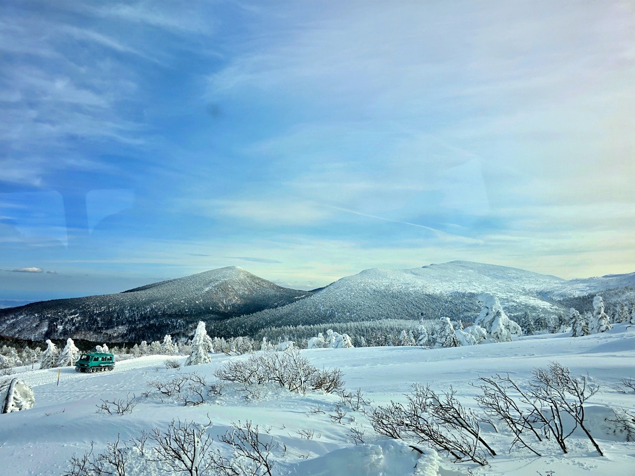 宮城藏王樹冰 澄川雪樂園 。避開人潮和暴風雪，晴天機率高，又不用排隊的藏王樹冰選擇