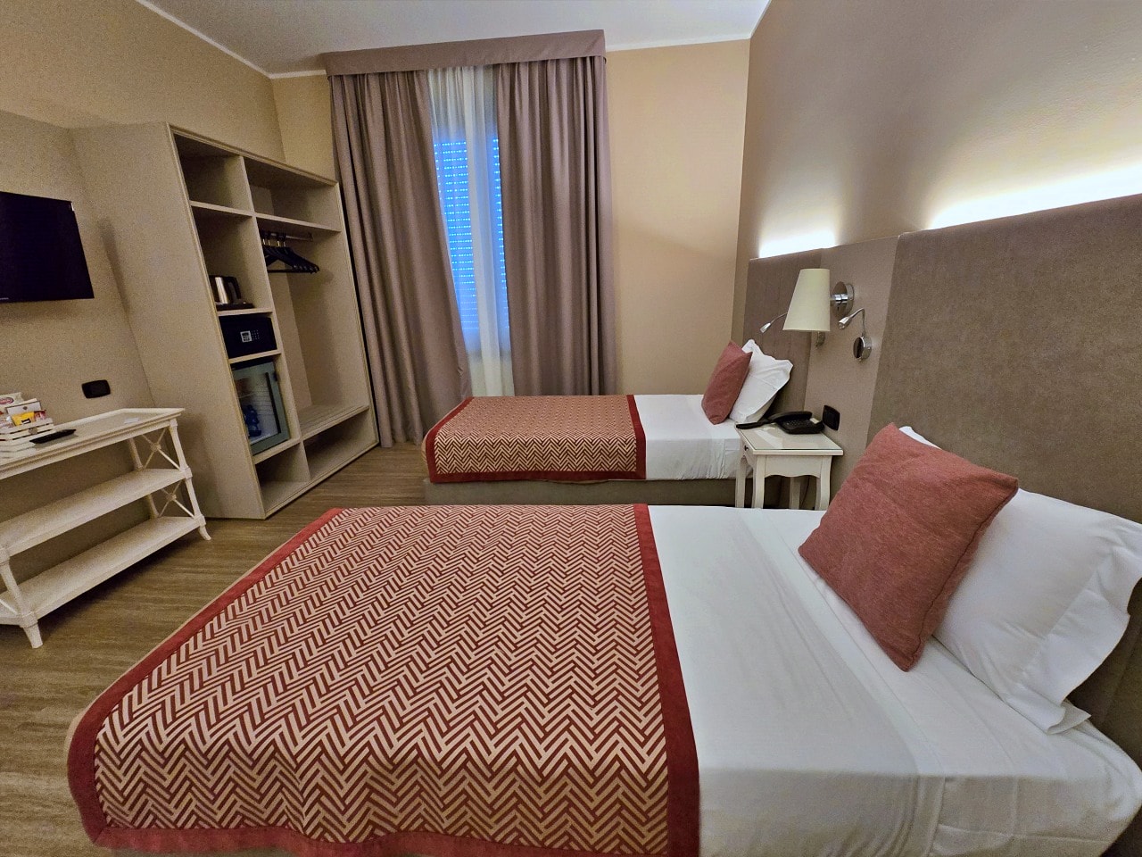米蘭機場旅館 Hotel Villa Malpensa。機場旅館也能享受歐洲貴族莊園氛圍。