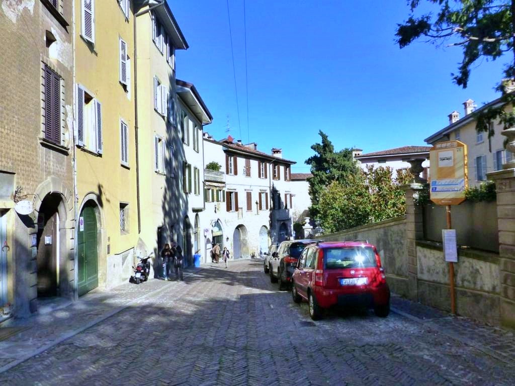 義大利貝爾加莫 舊城區住宿 Porta Dipinta House Bergamo Alta 有小花園的兩房公寓住宿,位於上城區 Città Alta - 第3張圖 義大利貝爾加莫 舊城區住宿 Porta Dipinta House Bergamo Alta 有小花園的兩房公寓住宿,位於上城區 Città Alta