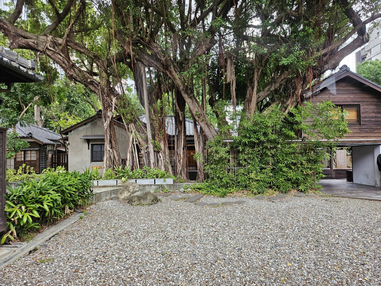 臺北市中正區 台灣文學基地: 台北最完整日式宿舍群，尋找台灣文學的靜謐時光