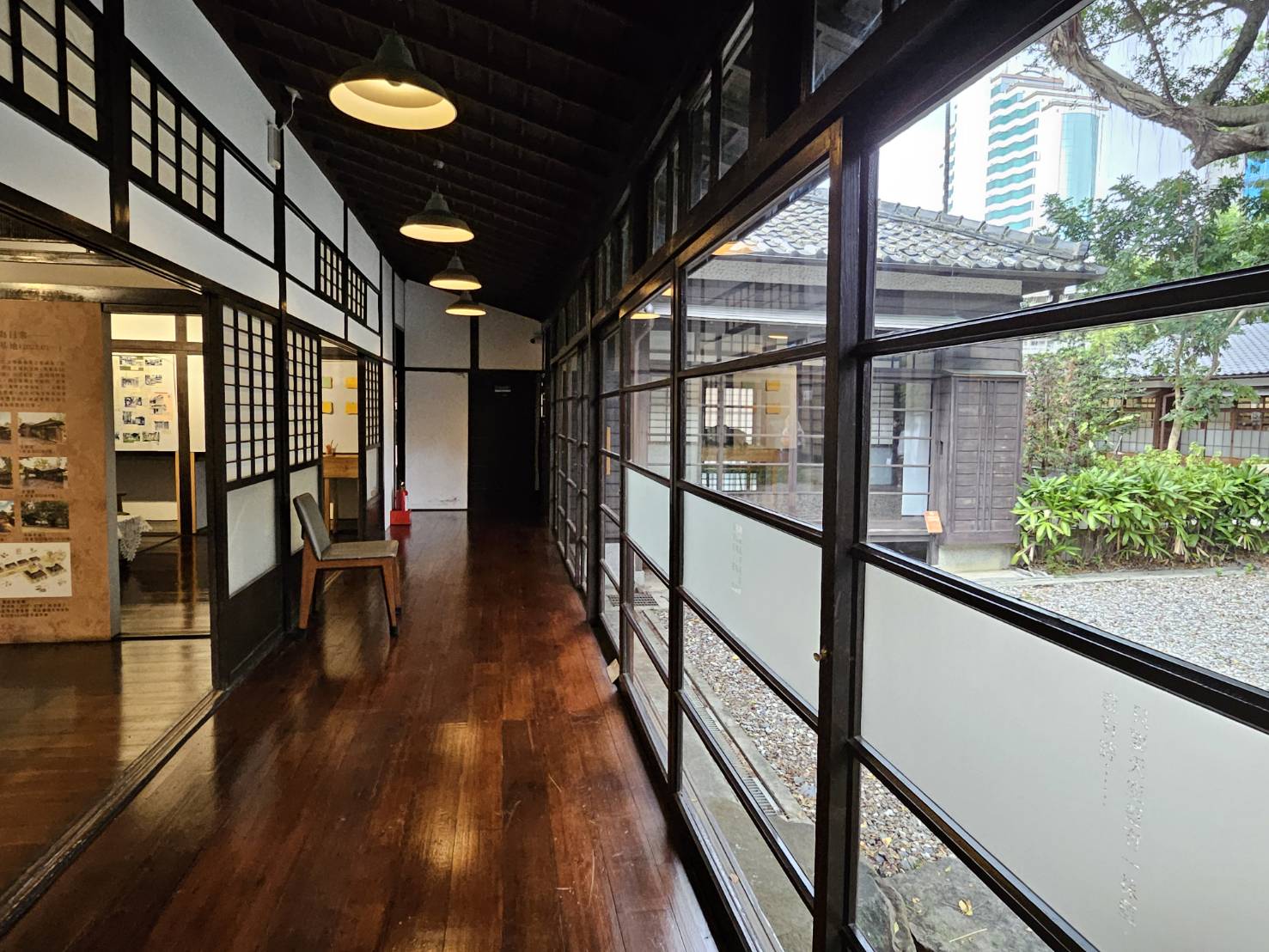 臺北市中正區 台灣文學基地: 台北最完整日式宿舍群，尋找台灣文學的靜謐時光