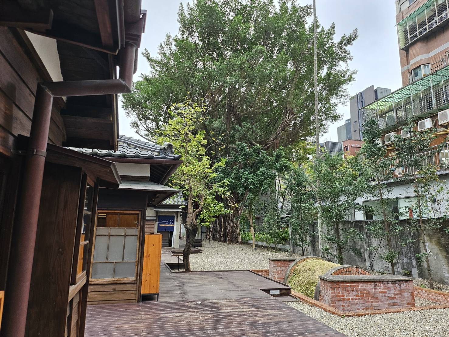 臺北市中正區 台灣文學基地: 台北最完整日式宿舍群，尋找台灣文學的靜謐時光